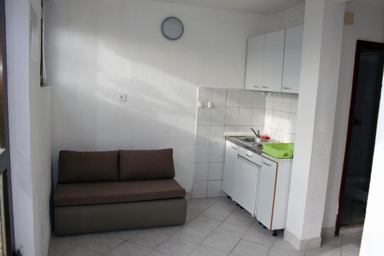 Hrstich Apartments Drasnice Bagian luar foto