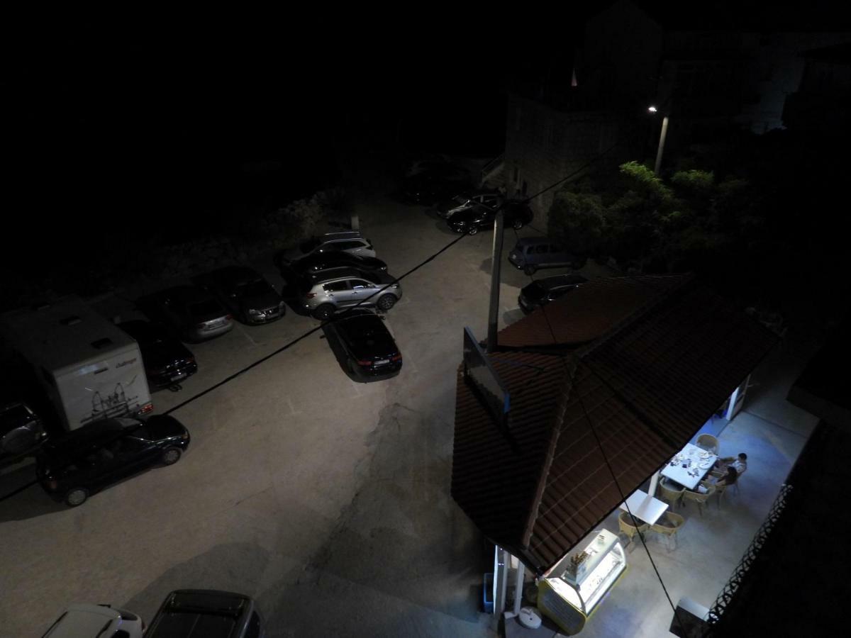 Hrstich Apartments Drasnice Bagian luar foto