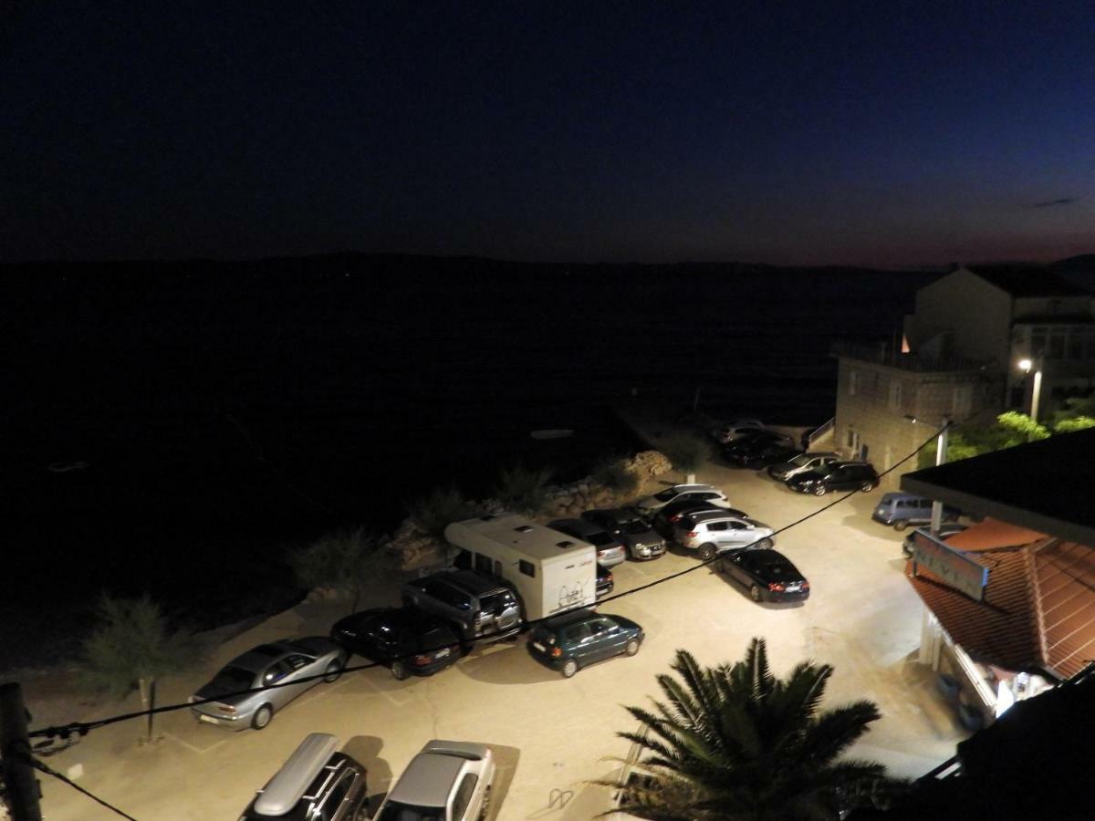 Hrstich Apartments Drasnice Bagian luar foto
